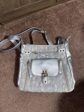 Silver Angel Kiss Crossbody Purse